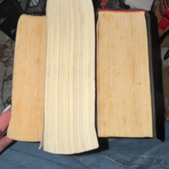 Book Bundle - Picture 3 of 8